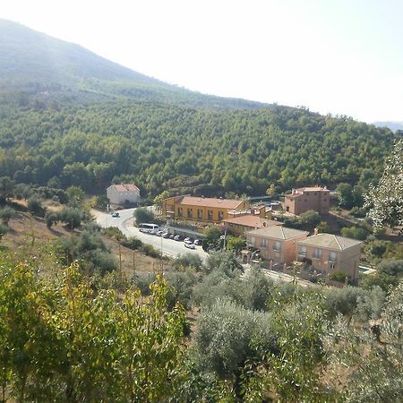 Hostal Restaurante Solaire Castañar de Ibor Екстериор снимка