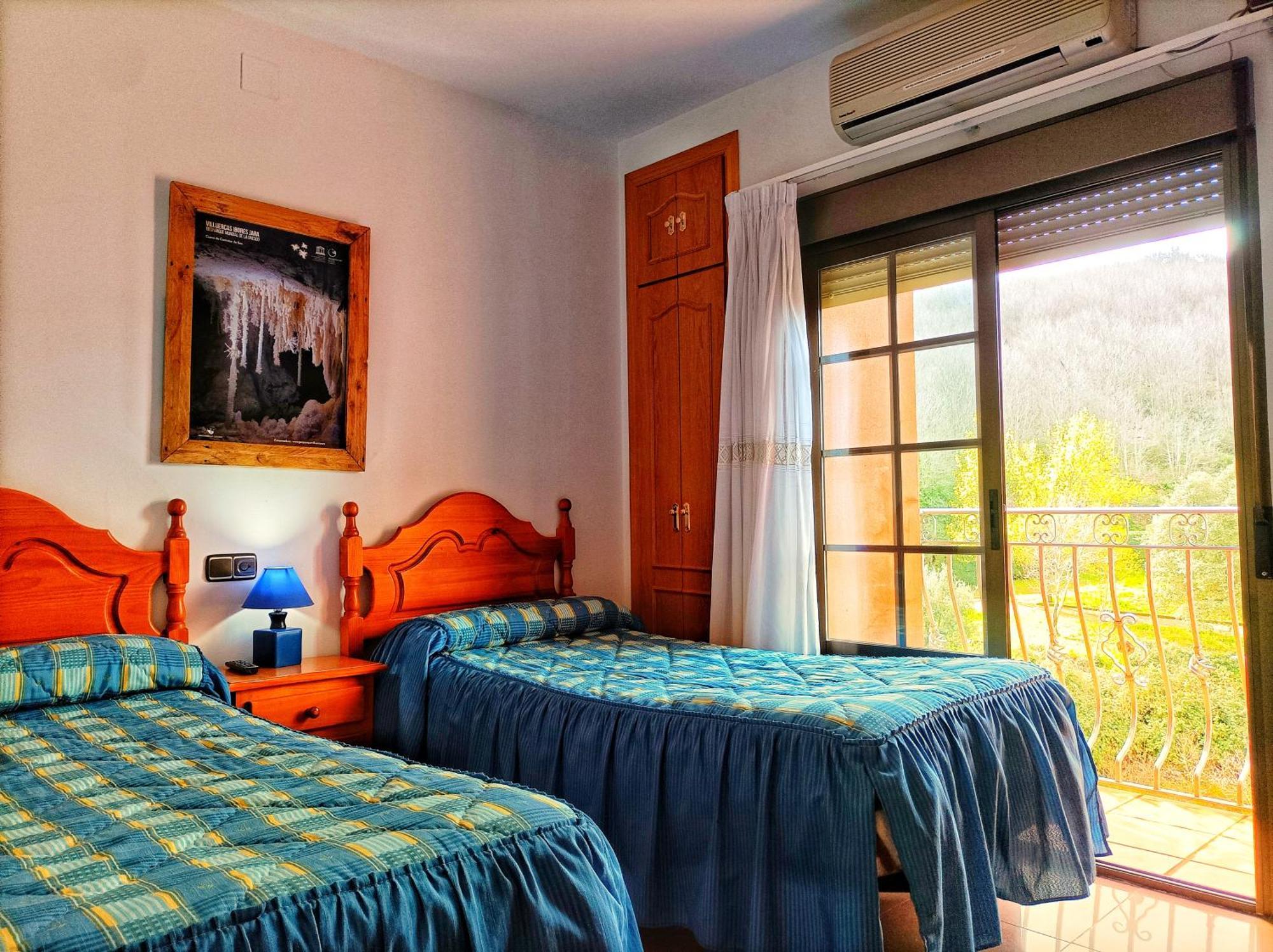 Hostal Restaurante Solaire Castañar de Ibor Екстериор снимка