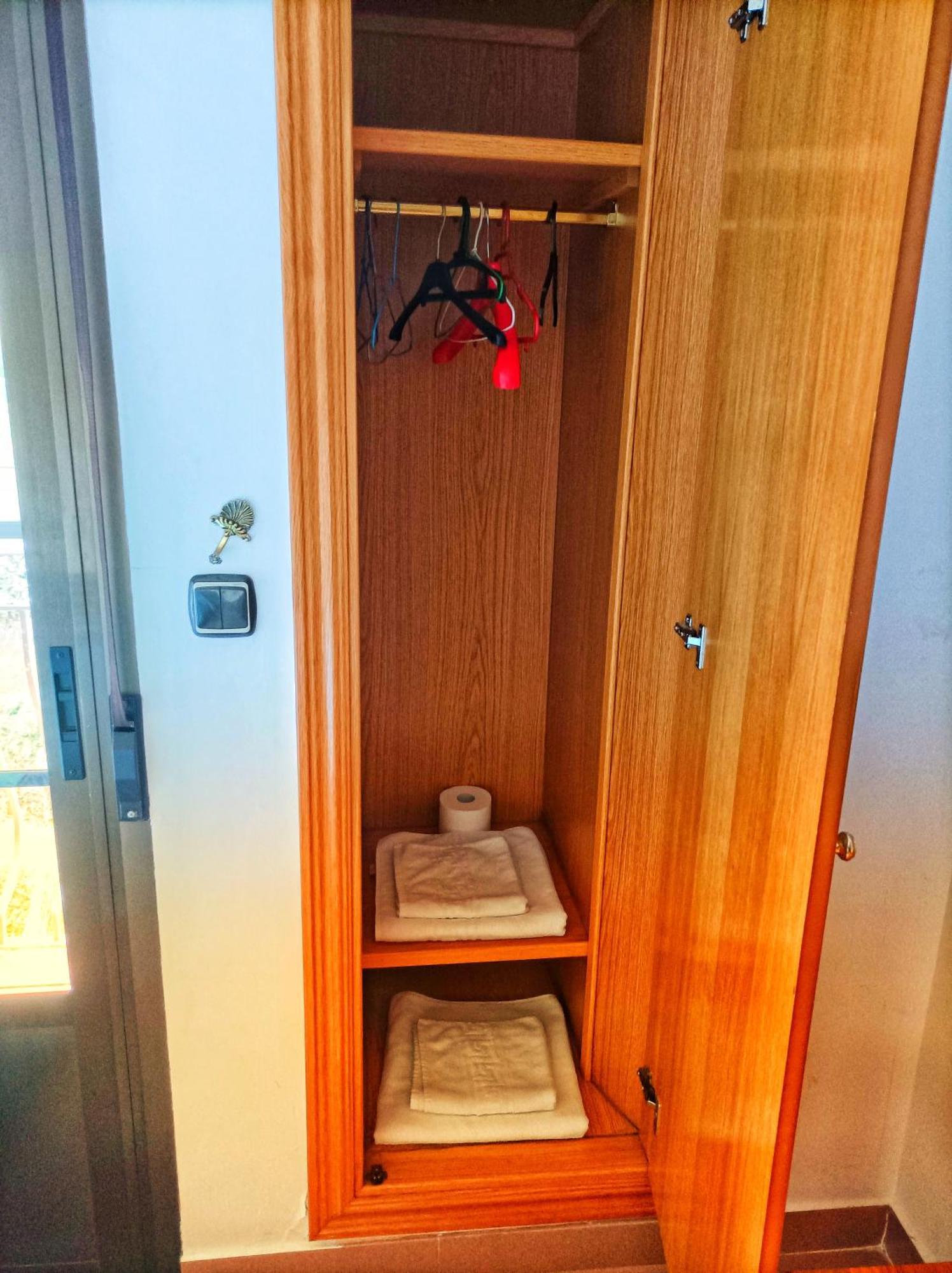 Hostal Restaurante Solaire Castañar de Ibor Екстериор снимка