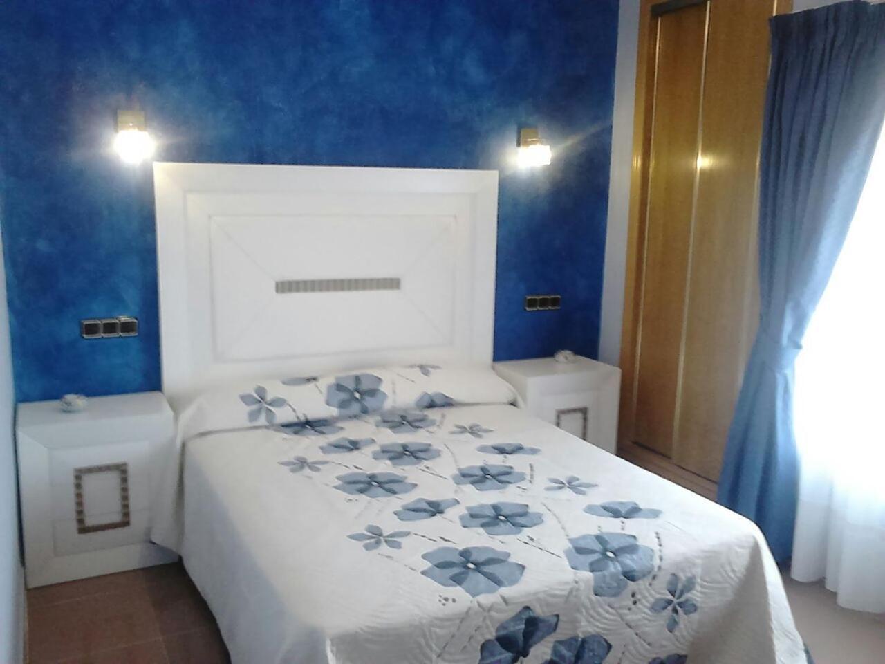 Hostal Restaurante Solaire Castañar de Ibor Стая снимка