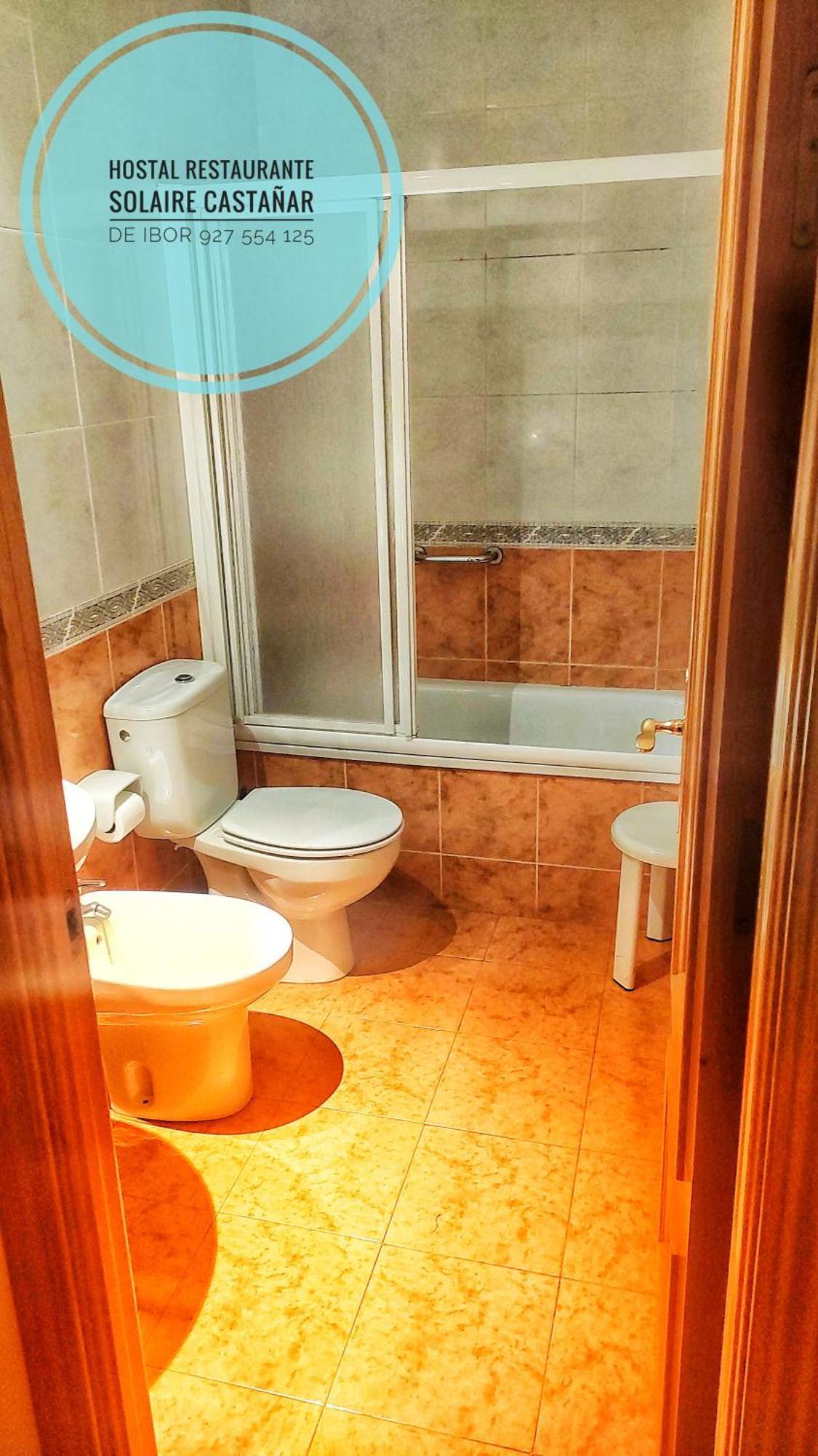 Hostal Restaurante Solaire Castañar de Ibor Стая снимка
