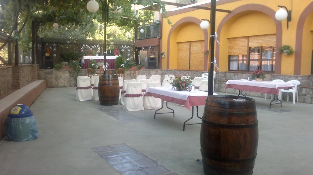 Hostal Restaurante Solaire Castañar de Ibor Екстериор снимка