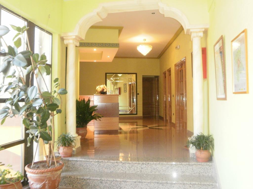 Hostal Restaurante Solaire Castañar de Ibor Екстериор снимка